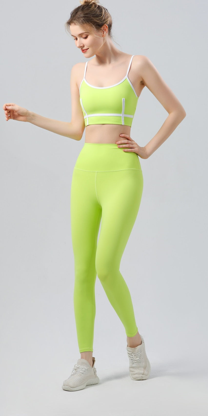 2-Piece Sports Set - Bra + 9/10 Leggings - Built-in Pads