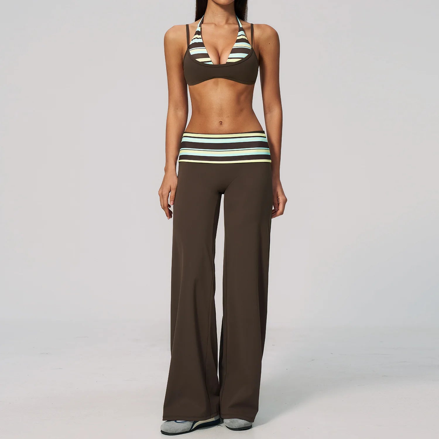 Women's 2-Piece Athletic Set — Printed Bralette & Capri Leggings