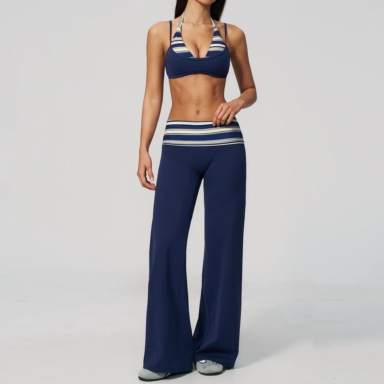 Women's 2-Piece Athletic Set — Printed Bralette & Capri Leggings