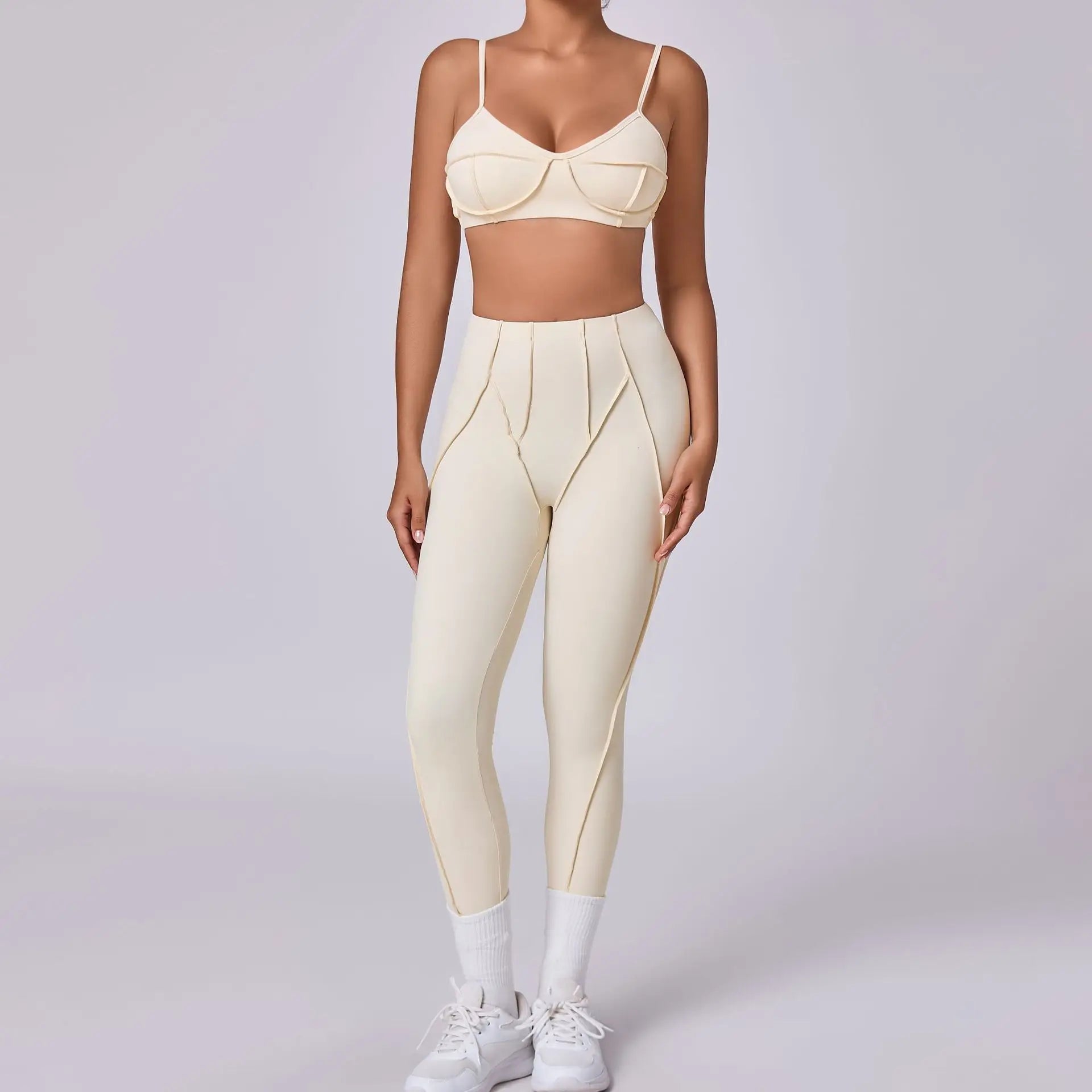 2-Piece Seamless Yoga Set – Shaping Leggings & Open Back Sports Bra